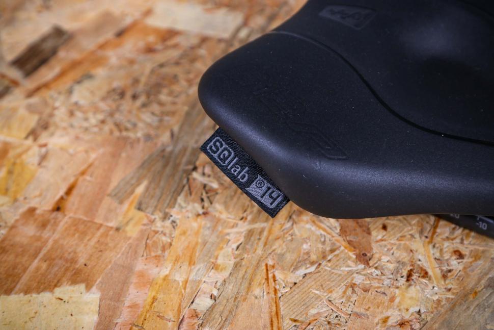 2022 SQlab 612 Ergowave R saddle - detail