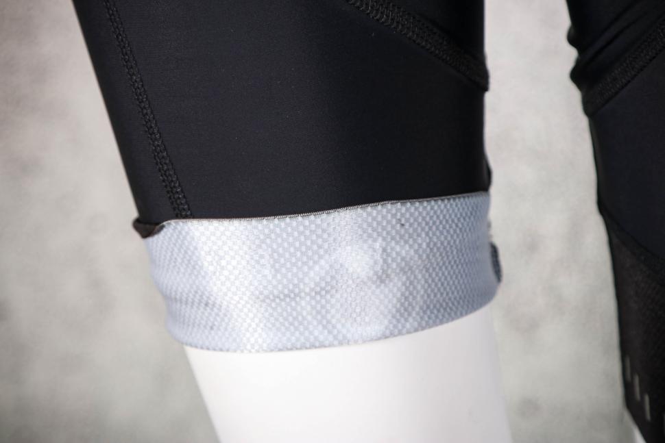 2022 Stolen goat Womens Black Ibex Bodyline Bib Shorts - cuff gripper.jpg