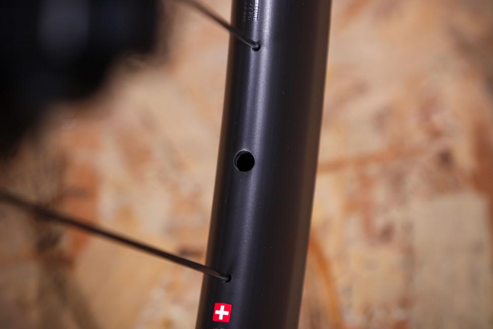 2022 Swiss Side HADRON&sup2; All-Road Wheelset - valve hole.jpg