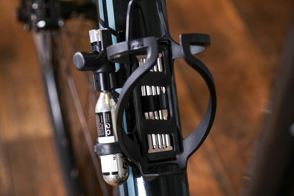 2022 Syncros IS Coupe Cage CO2 - on bike 2.jpg