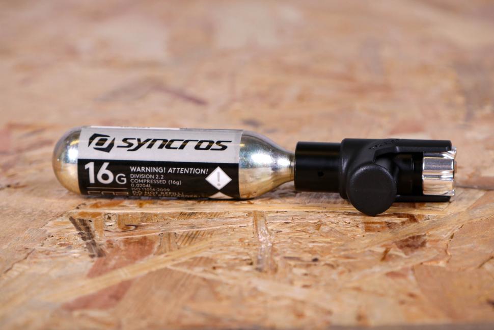 2022 Syncros IS Coupe Cage CO2 - CO2 cannister.jpg
