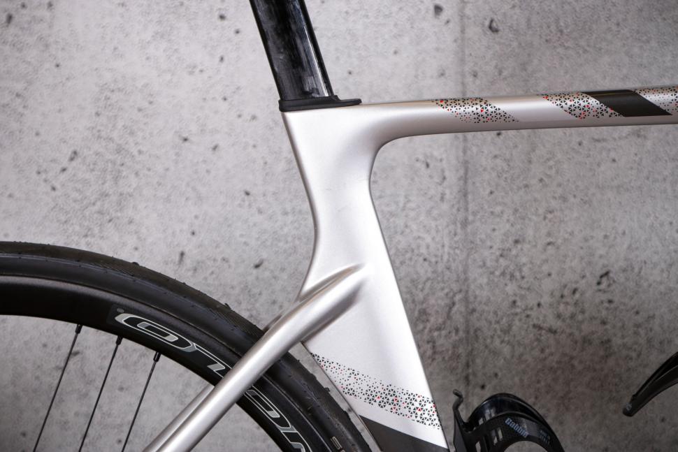 2022 Tifosi Auriga Disc Chorus 12x Hydro - seat tube.jpg