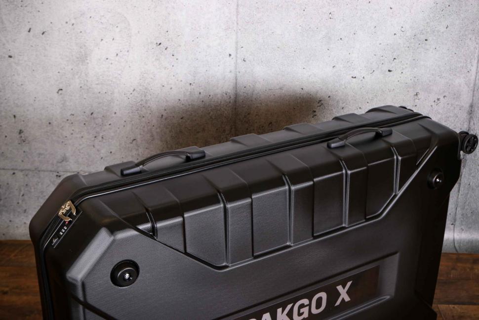 2022 Topeak Pakgo X - handles.jpg