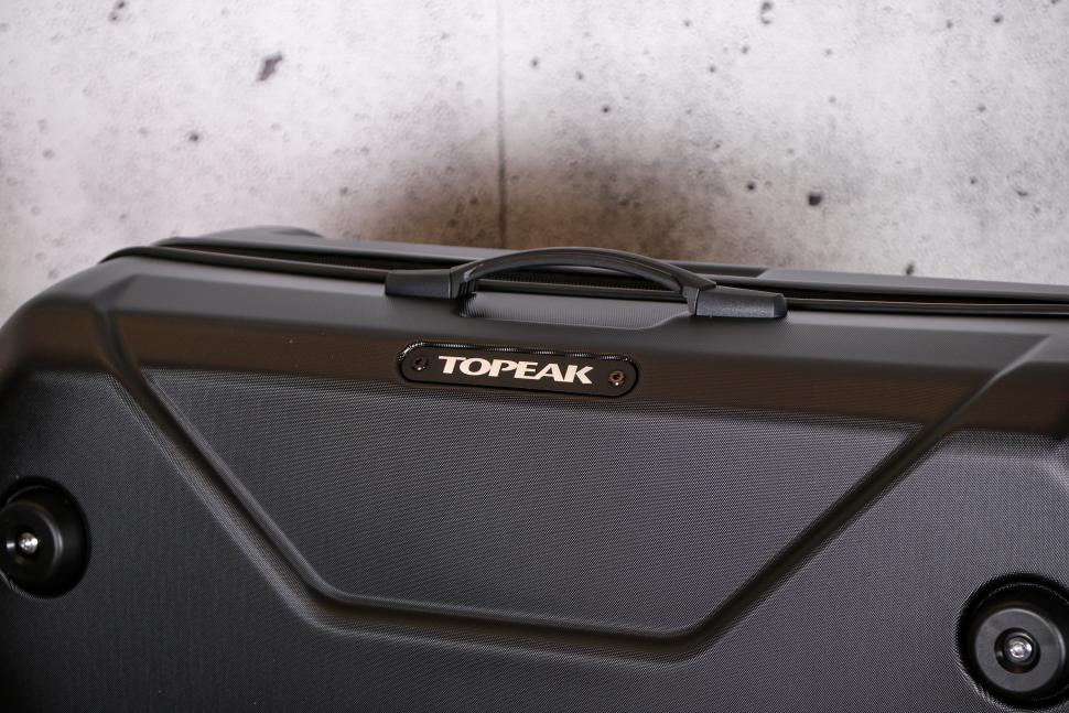 2022 Topeak Pakgo X - logo and handle.jpg