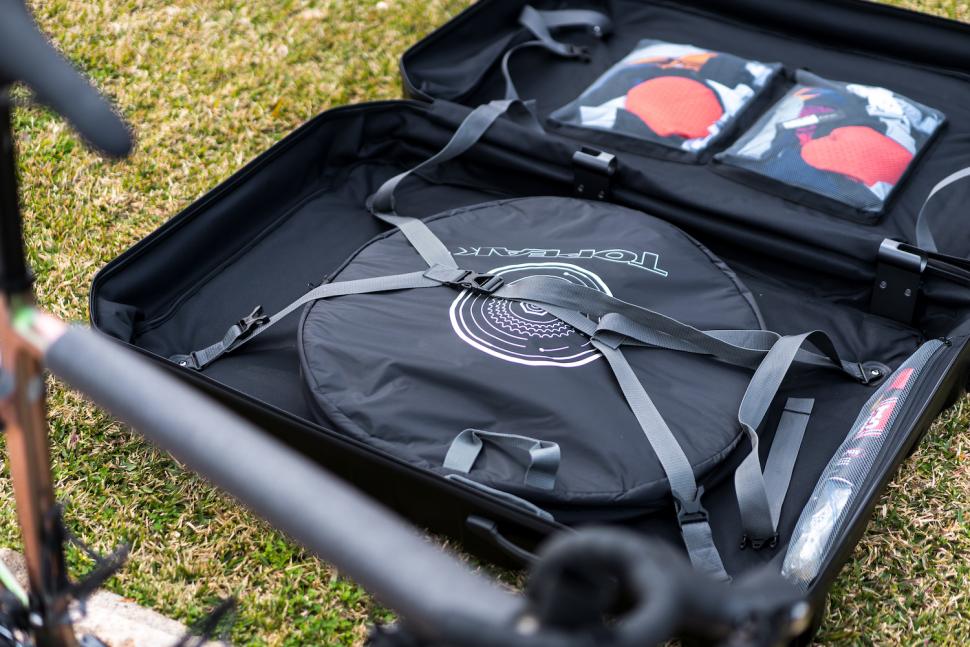 2022 Topeak Pakgo X in use 11.jpg