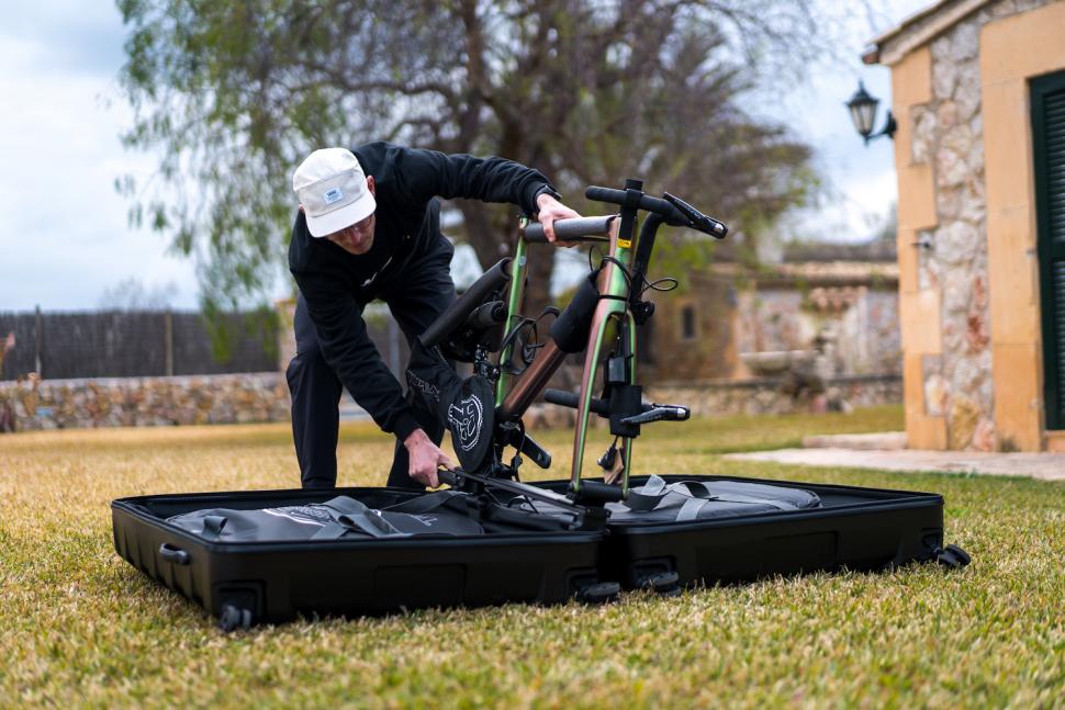 2022 Topeak Pakgo X in use 17.jpg