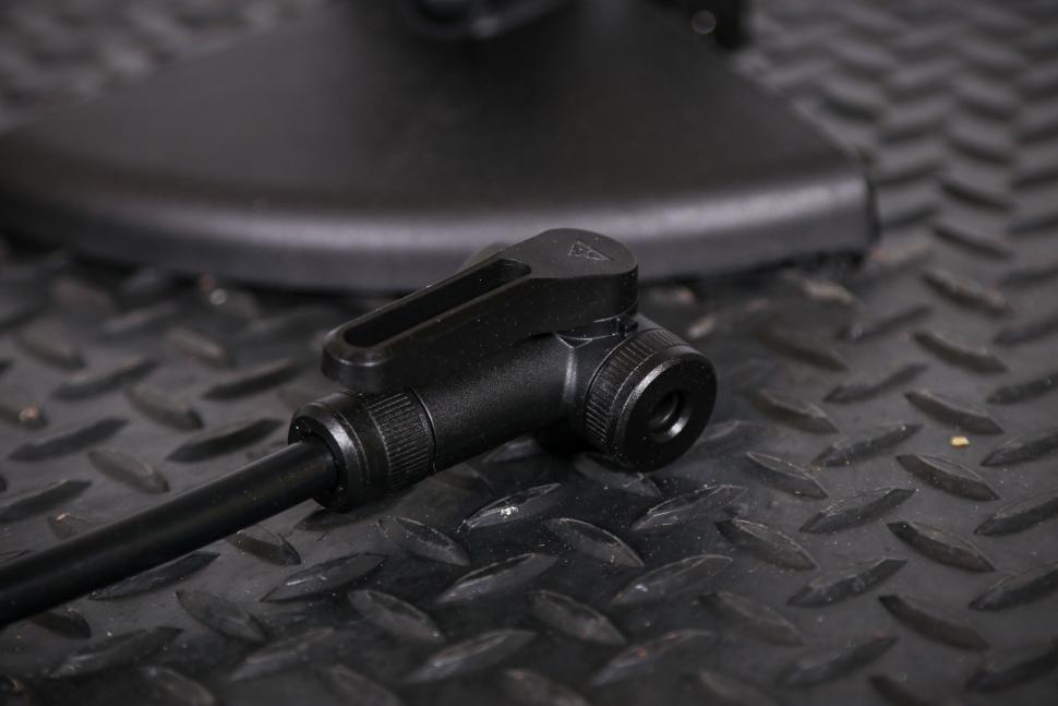 2022 Topeak Transformer Eup Floor Pump - valve head.jpg