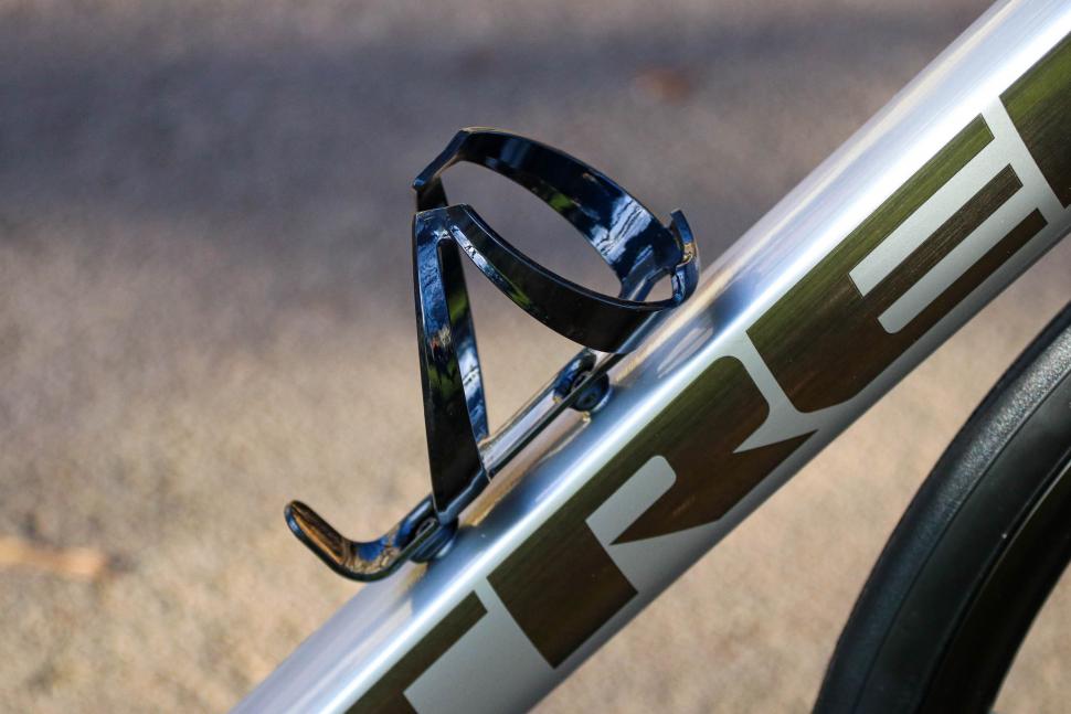 2022 Trek Emonda SL 5 Disc - bottle cage.jpg