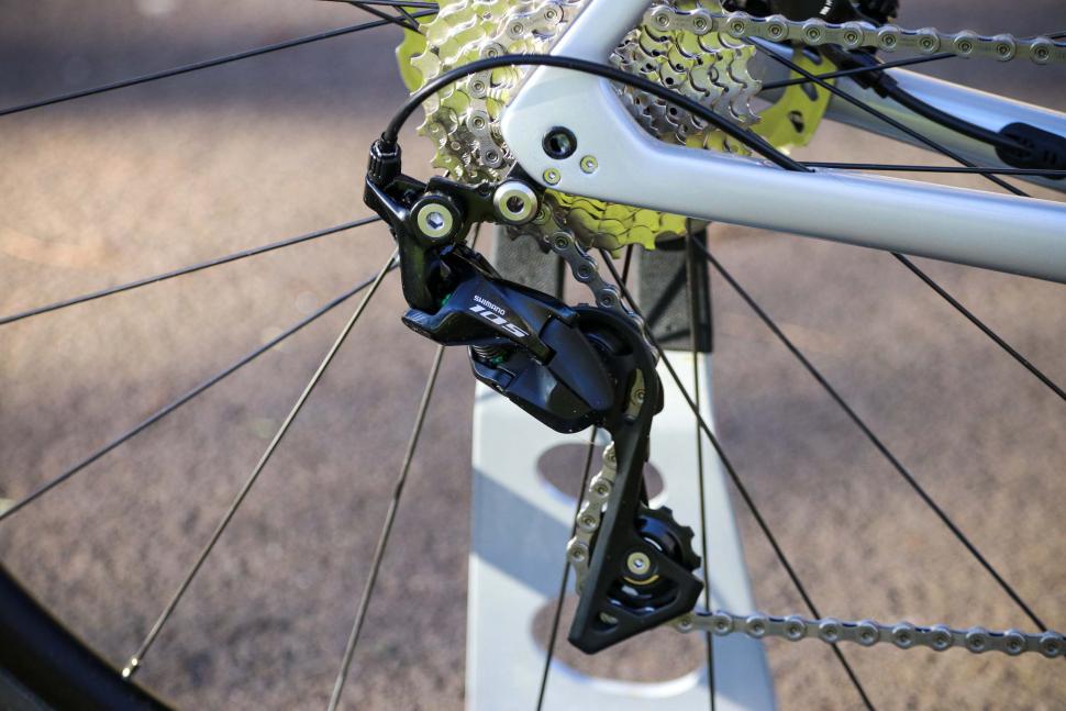 2022 Trek Emonda SL 5 Disc - rear mech.jpg