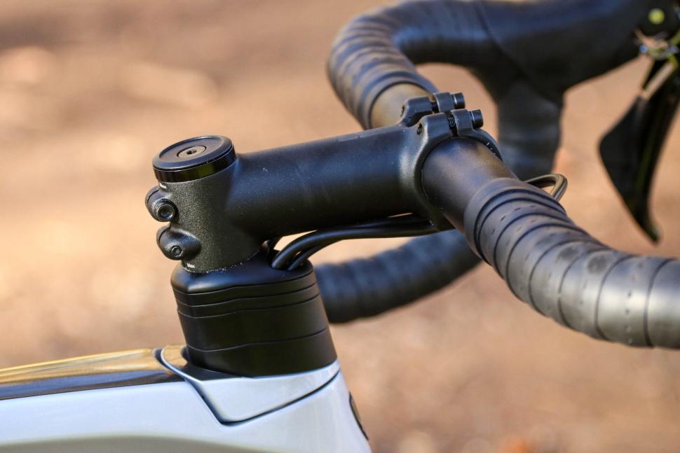 2022 Trek Emonda SL 5 Disc - stem.jpg