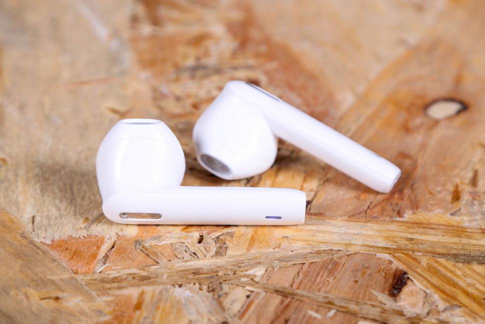 2022 Tronsmart Onyx Ace Pro True Wireless Earphones - buds 1.jpg