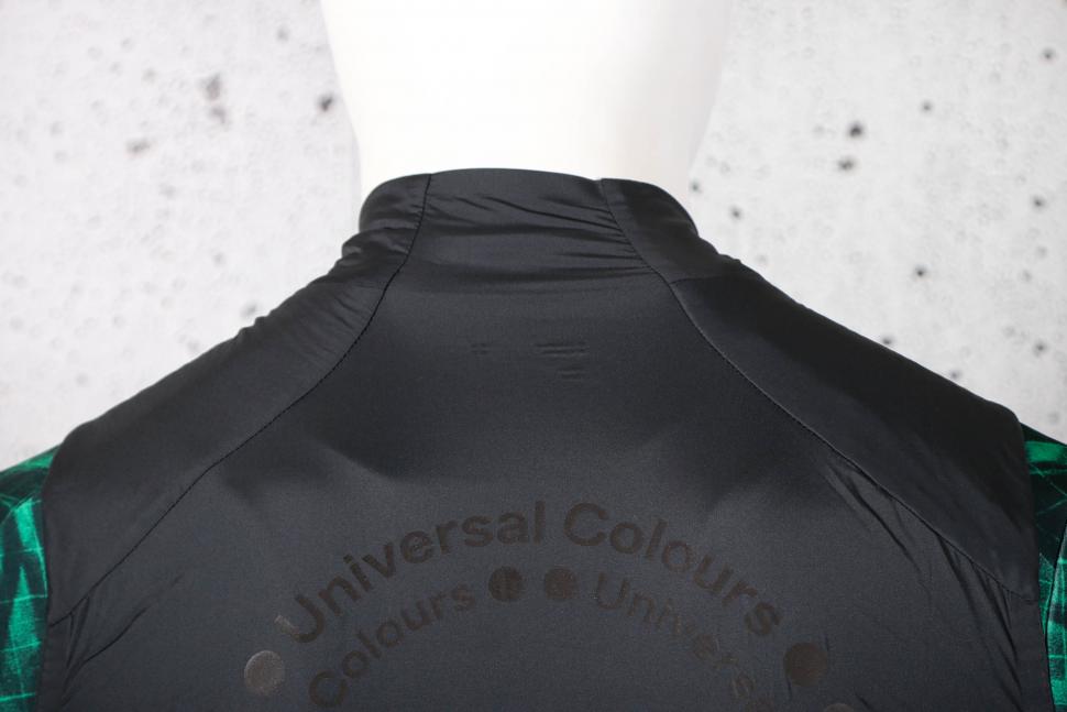 2022 Universal Colours Chroma Insulated Unisex Gilet - collar back.jpg
