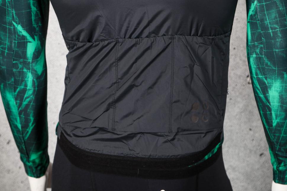 2022 Universal Colours Chroma Insulated Unisex Gilet - pockets.jpg