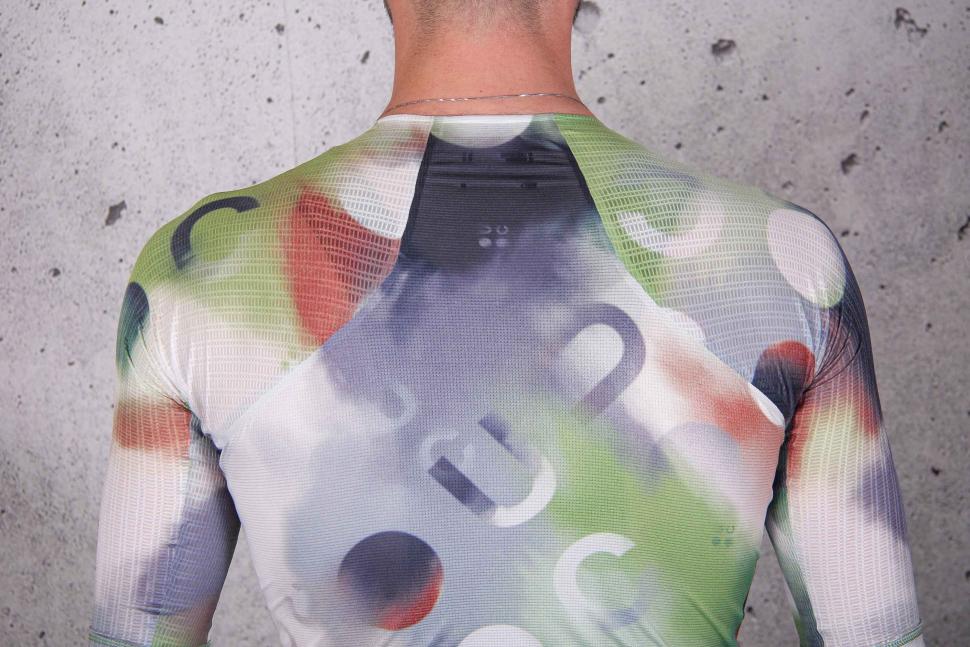 2022 Universal Colours Spectrum Light Men’s Short Sleeve Jersey - shoulders.jpg