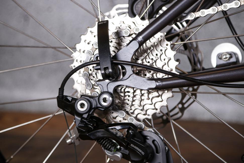 2022 Vello Rocky folding bike - cassette.jpg