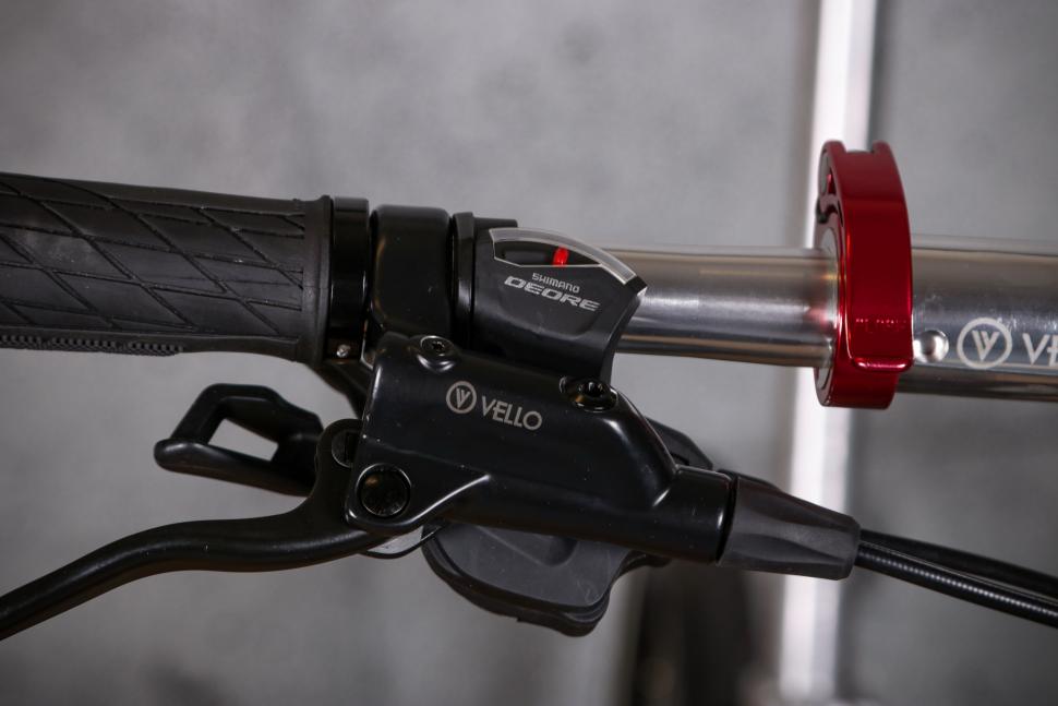 2022 Vello Rocky folding bike - Deore shifter.jpg