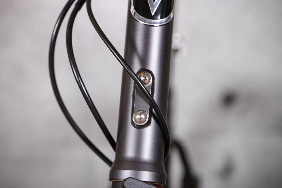 2022 Vello Rocky folding bike - head tube bolts.jpg