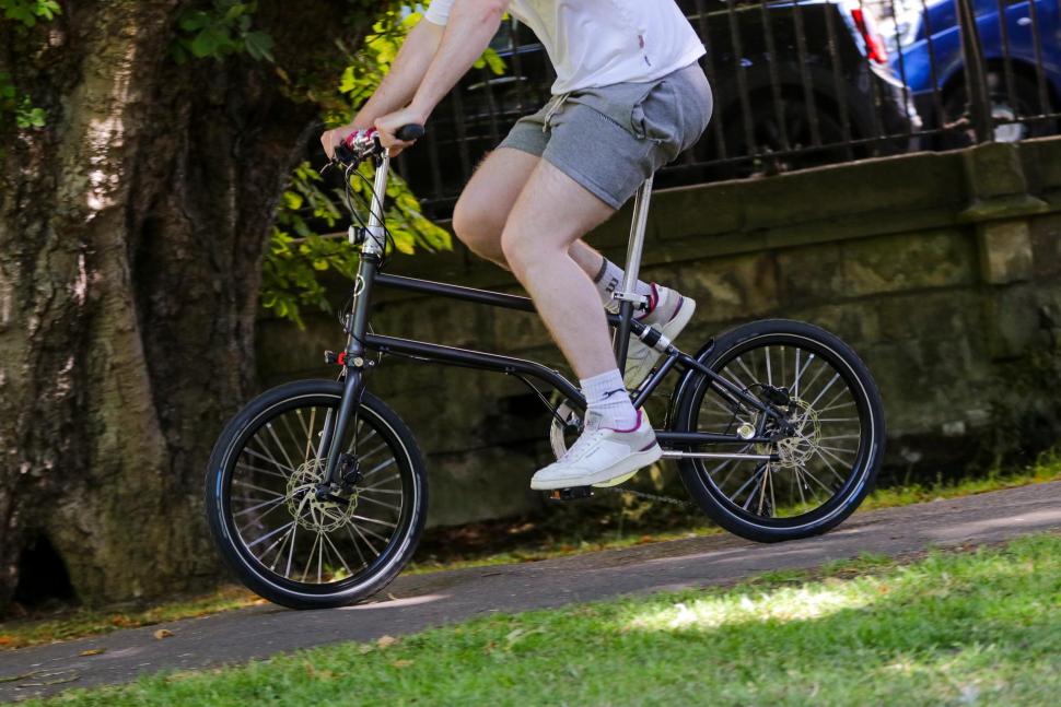 2022 Vello Rocky folding bike - riding 2.jpg
