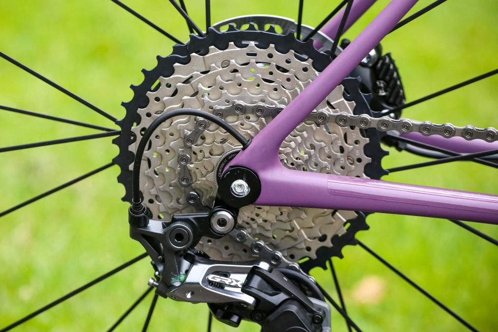 2022 Vielo V+1 Strato - cassette.jpg