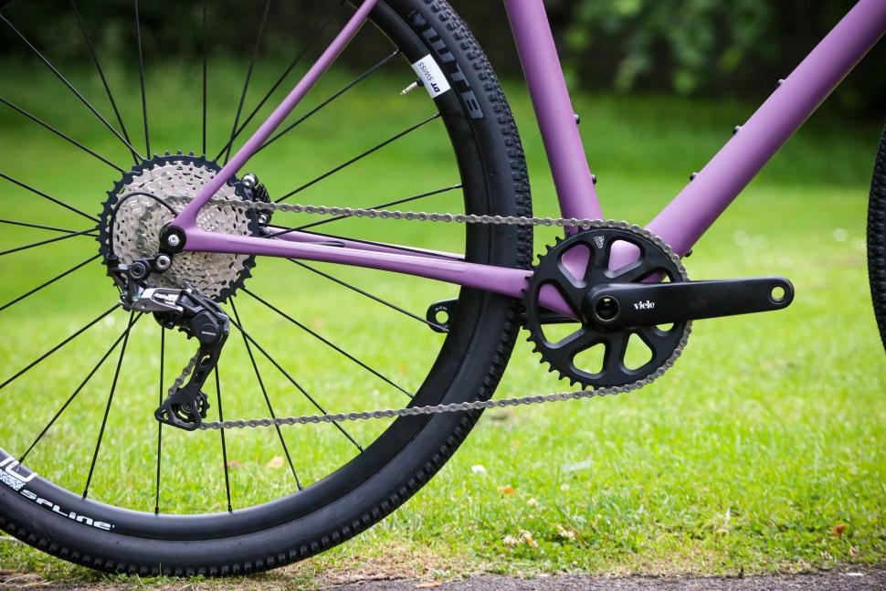 2022 Vielo V+1 Strato - drivetrain.jpg