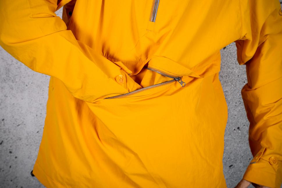 2022 Vulpine Dulwich Riding Smock - front pocket.jpg