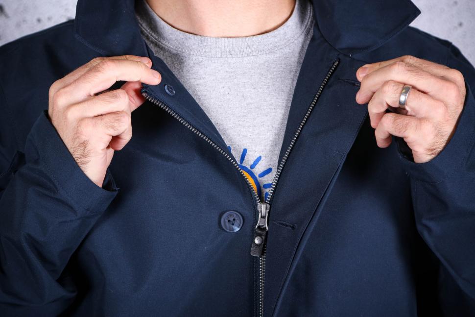 2022 Vulpine Mens Regent Mac - zip.jpg