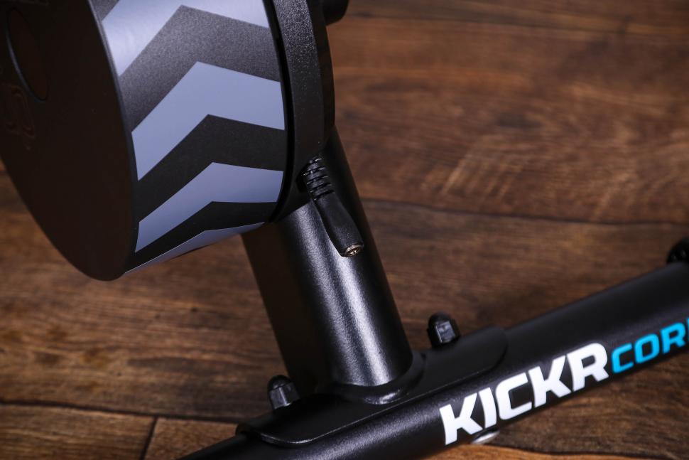 2022 Wahoo KICKR CORE Smart Trainer - cable connnector.jpg