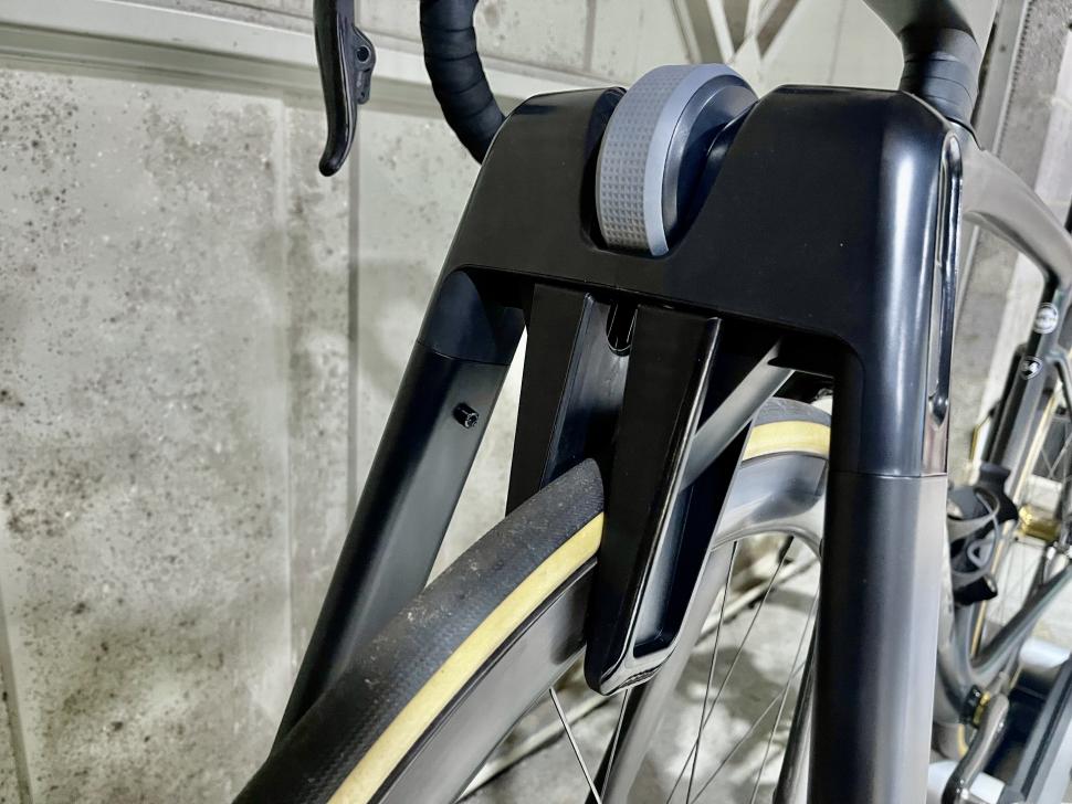 2022 Wahoo Kickr Rollr front wheel.jpg