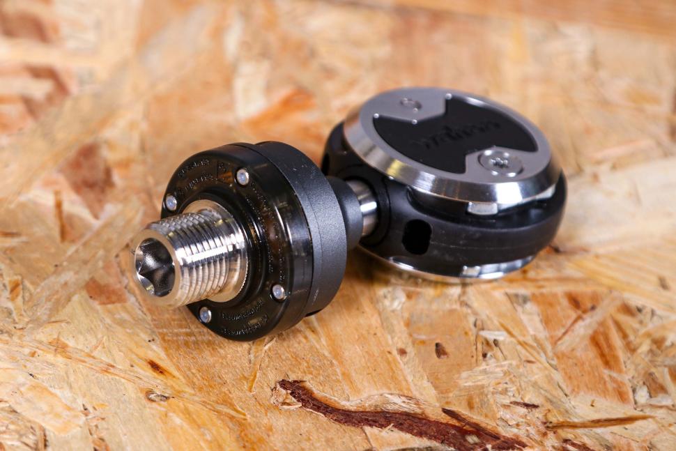 2022 Wahoo Powrlink Zero Pedals - 2