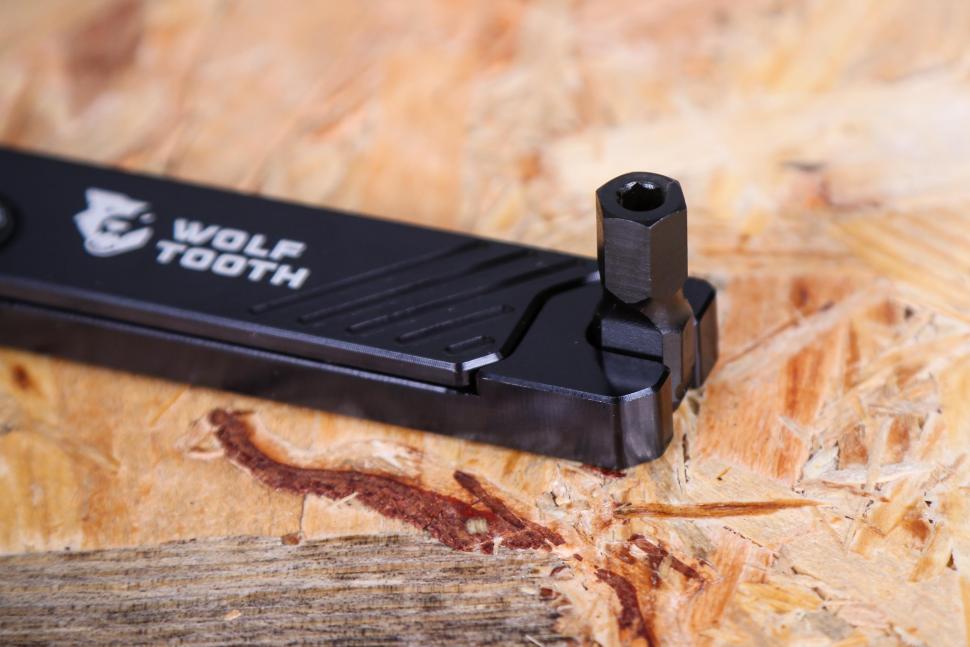 2022 Wolf Tooth 6-Bit Hex Wrench Multi-Tool with Keyring - hex fitting 2.jpg