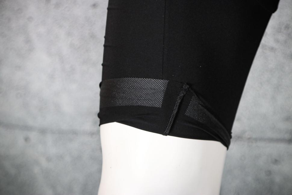 2023 7Mesh Men's RK2 Cargo Bib Short - cuff gripper.jpg