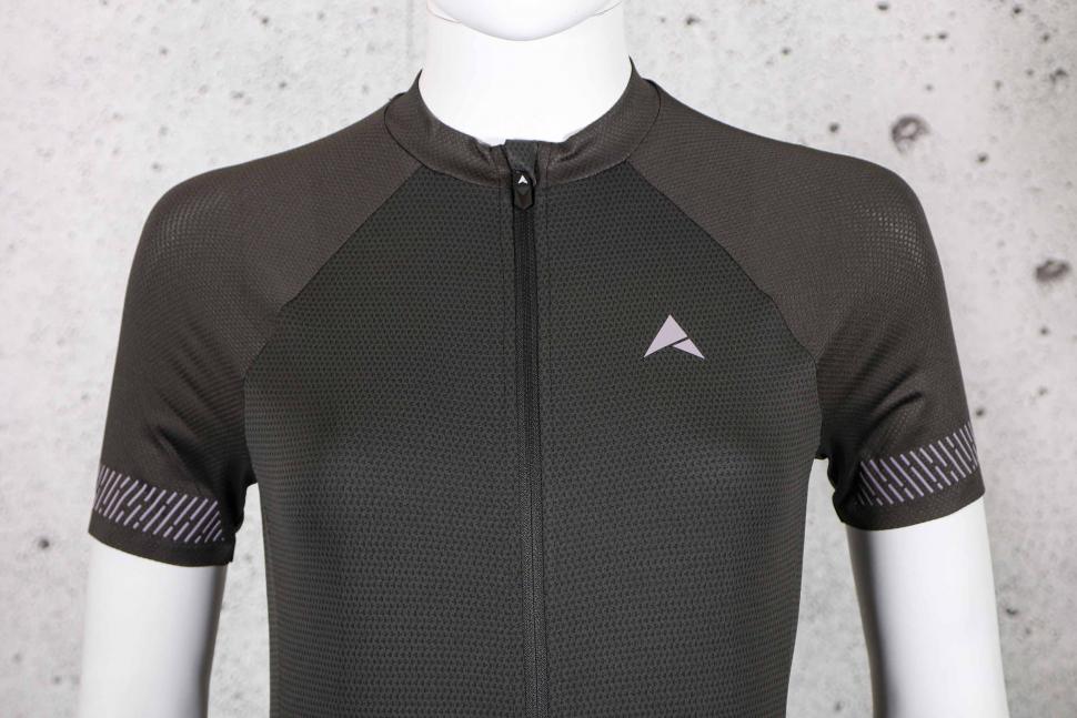 2023 Altura Endurance Women's Short Sleeve Cycling Jersey - chest.jpg