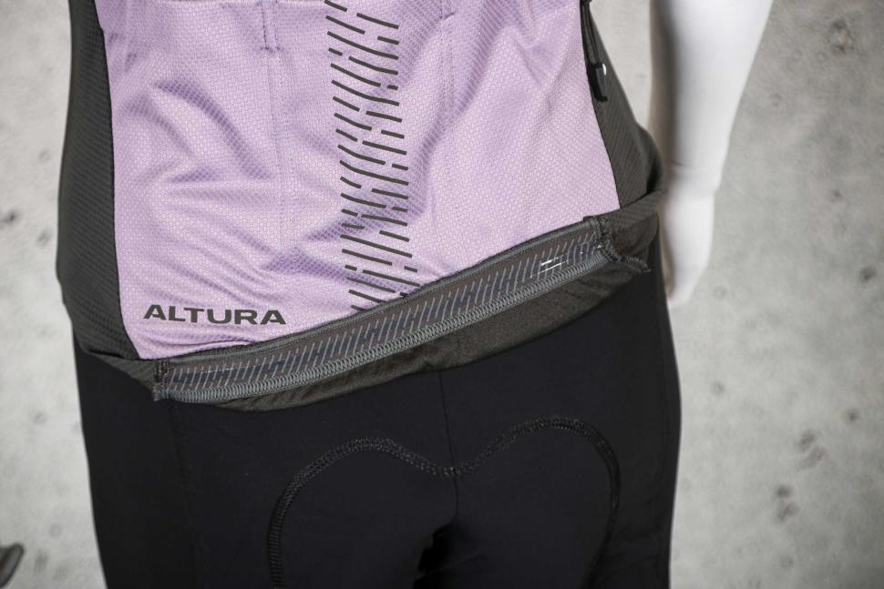 2023 Altura Endurance Women's Short Sleeve Cycling Jersey - gripper.jpg