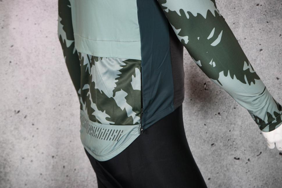 2023 Altura Icon Plus LS Jersey - drop.jpg
