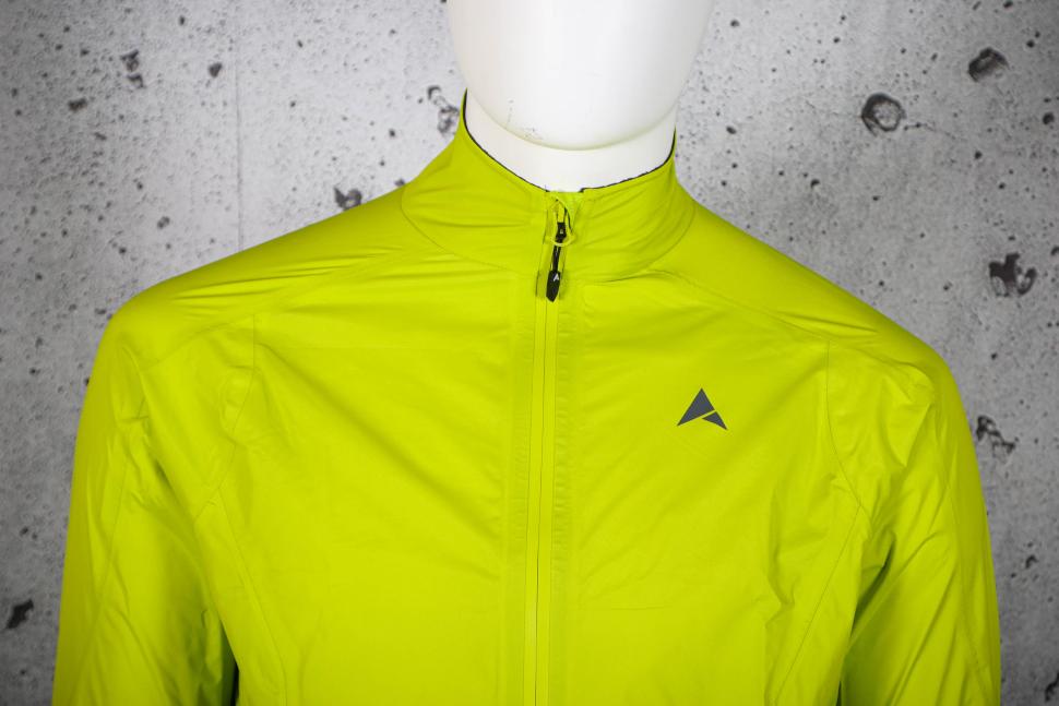 2023 Altura Icon Pocket Rocket Waterproof Packable jacket - chest.jpg