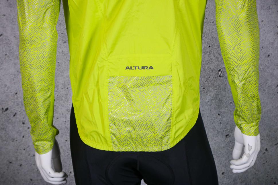 2023 Altura Icon Pocket Rocket Waterproof Packable jacket - tail.jpg