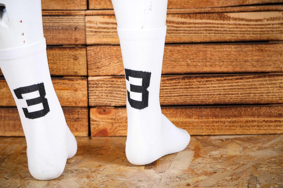 2023 Assos Poker Socks 3 - 3.jpg