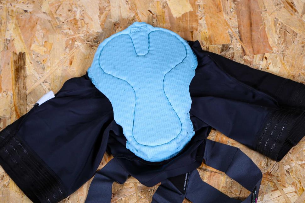 2023 Assos Uma GTC Bib Shorts - chamois.jpg