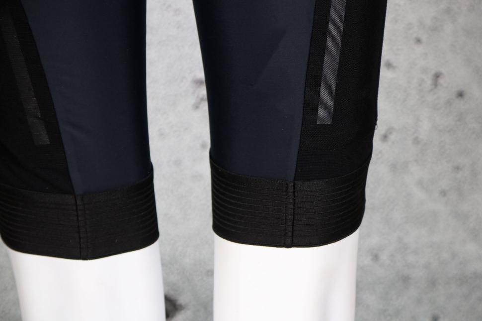 2023 Assos Uma GTC Bib Shorts - cuff rear.jpg