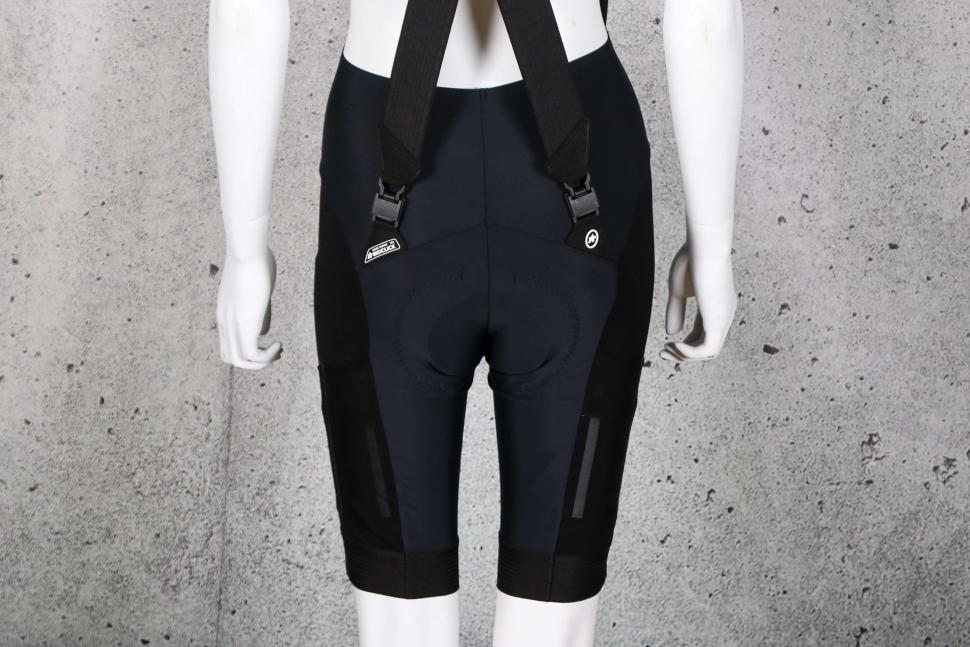 2023 Assos Uma GTC Bib Shorts - legs rear.jpg