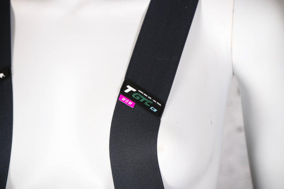 2023 Assos Uma GTC Bib Shorts - strap detail 1.jpg