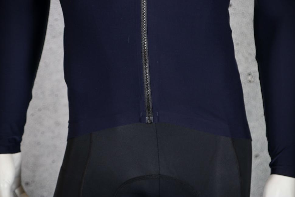 2023 Band of Climbers Empire LS Thermal Jersey - hem.jpg