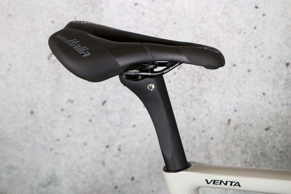2023 Basso Venta Disc 105 - saddle and post.jpg