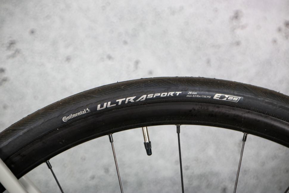 2023 Basso Venta Disc 105 - tyre.jpg