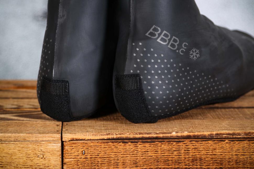 2023 BBB UltraWear Zipperless Shoe Covers - heel detail.jpg