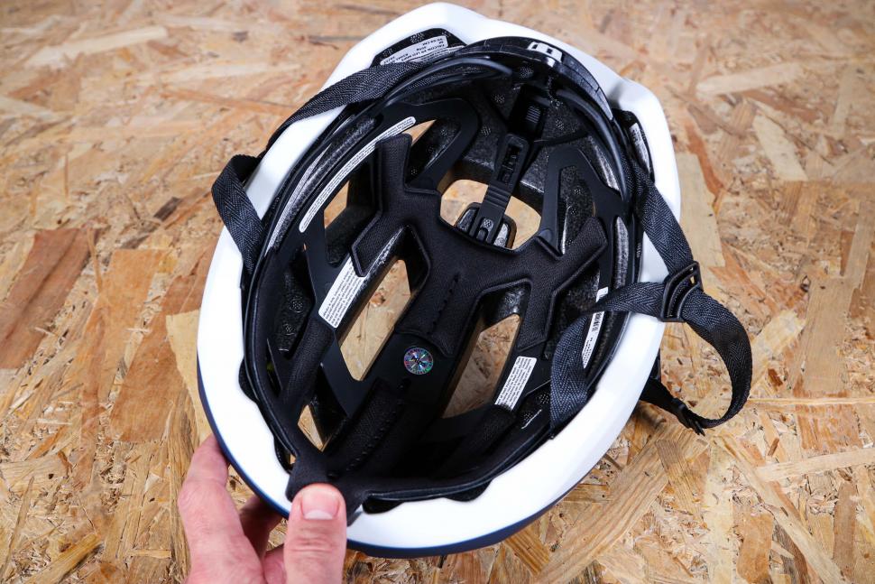 2023 Bell Falcon XR LED MIPS Road Helmet - inside.jpg