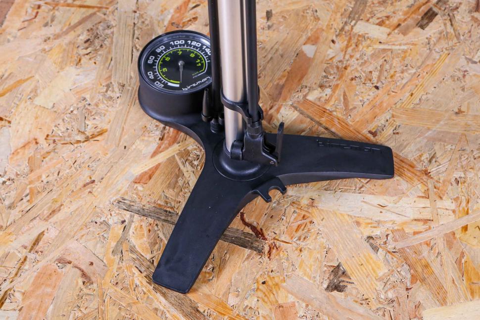 2023 Birzman The Pump with Flick-It - foot.jpg