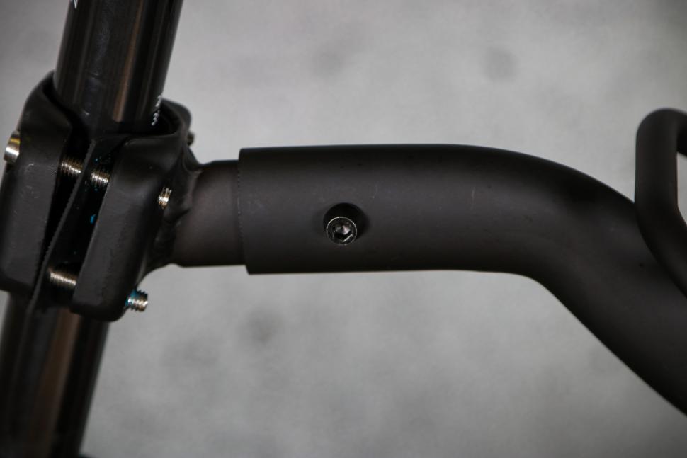 2023 Blackburn Central Seatpost Rear Rack - adjustment bolt.jpg