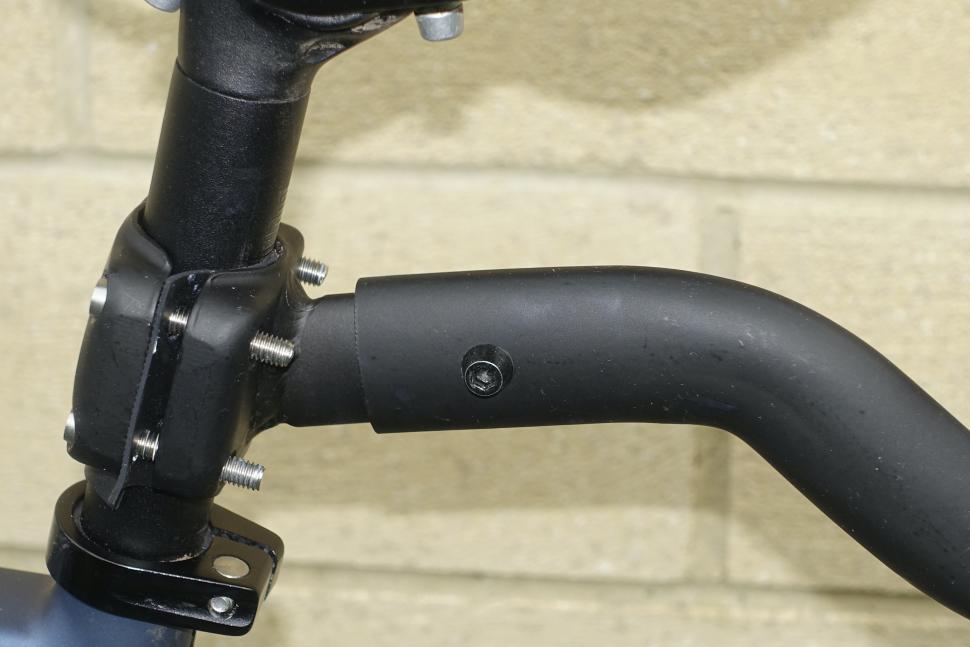 2023 Blackburn Central Seatpost Rear Rack clamp 3.JPG