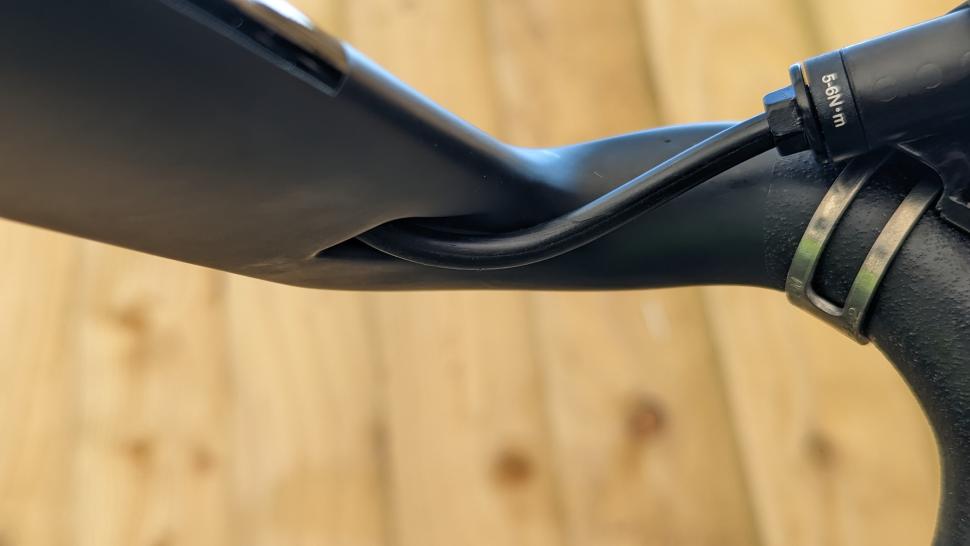 2023 BlackInc Integrated Aero Barstem Routing1.jpg